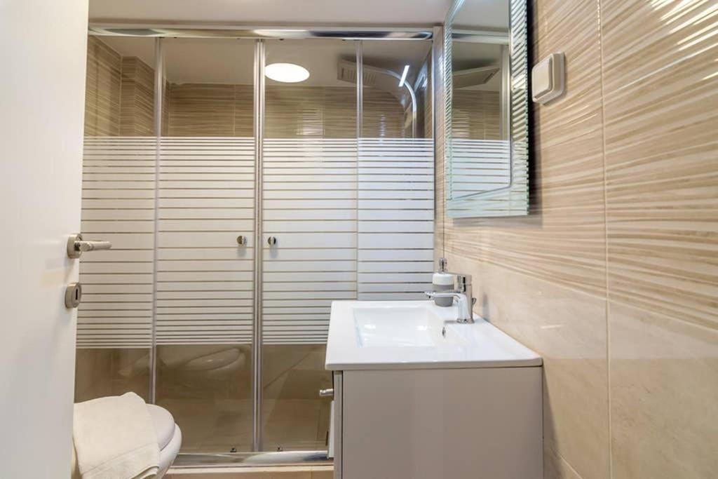 Brand New Decorated Flat For 4 Ppl In Pagrati Apartment Athens Exterior photo