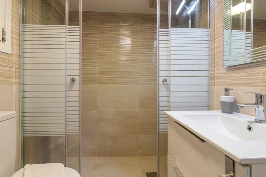 Brand New Decorated Flat For 4 Ppl In Pagrati Apartment Athens Exterior photo
